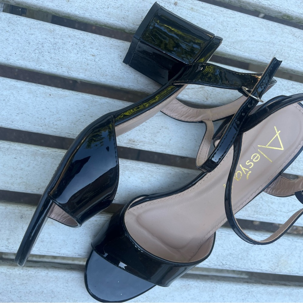 Aeyde Glossy Black Heeled Sandals